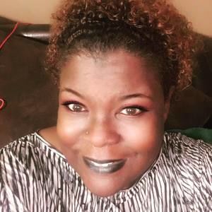 Meet your Posher, Renata